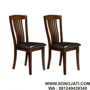 Kursi Makan Kayu Solid Remsen