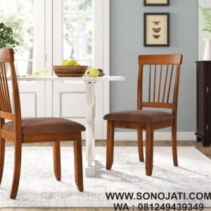 Kursi Makan Kayu Solid Solange