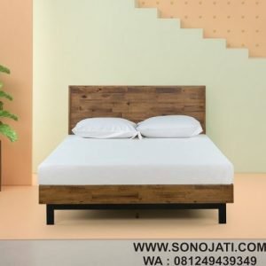 Tempat Tidur Sandaran Kayu Gabriel