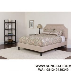 Tempat Tidur Kayu Porath Tufted