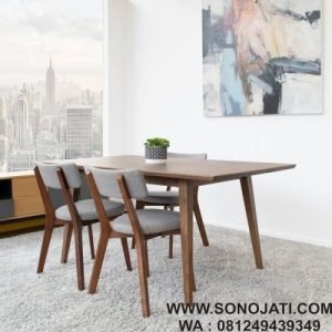 Meja Makan Kayu Solid Lewin