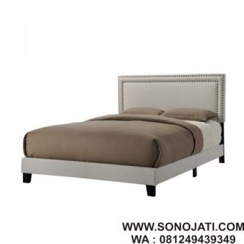 Tempat Tidur Kayu Misael