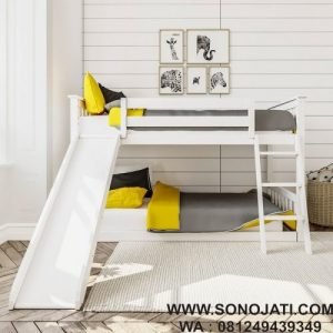 Tempat Tidur Susun dari Kayu Jeniffer over Twin Bed