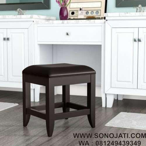 Kursi Tolet Natural Mckeel Vanity Bench