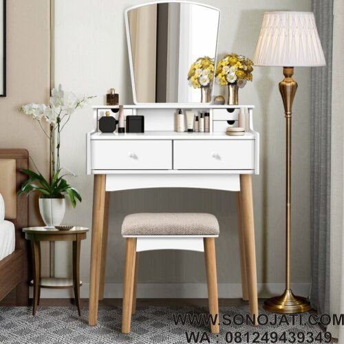 Meja Rias Simple Vercher