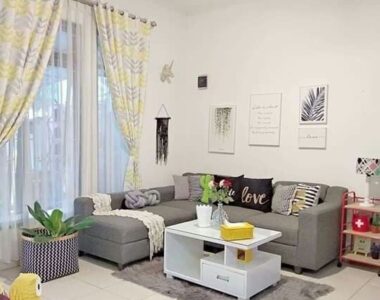 wall moulding ruang tamu