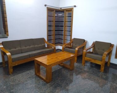 memilih meja outdoor