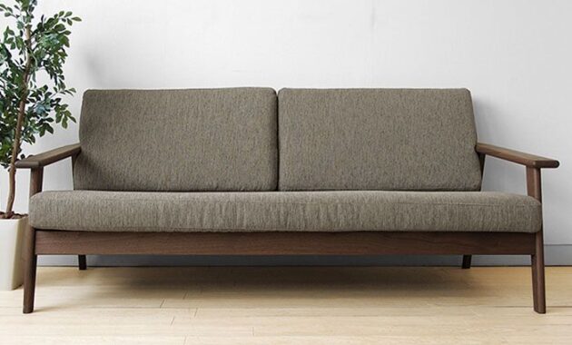 merawat sofa kayu