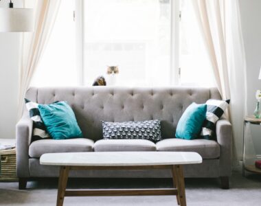 perbedaan antara furniture kesehatan dan furniture biasa