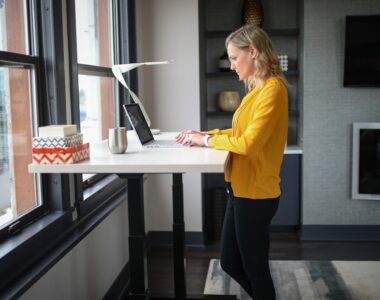 furniture kesehatan untuk freelance yang sering bekerja di rumah