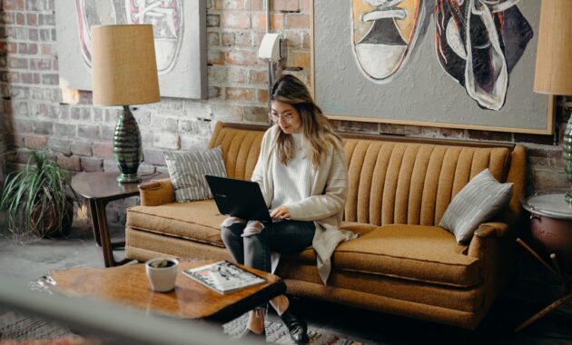 furniture kesehatan untuk freelance yang sering bekerja di rumah